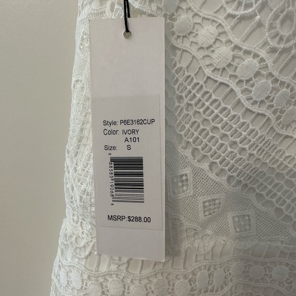 Dress - Picture 3 of 5